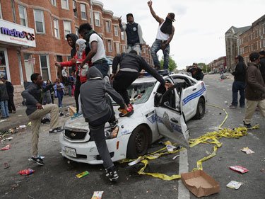 BaltimoreRiot1